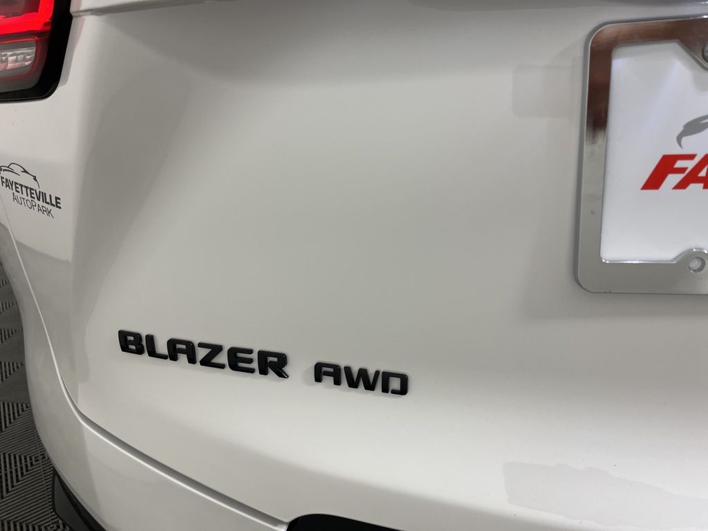 Thumbnail: 2025 Chevrolet Blazer - 25
