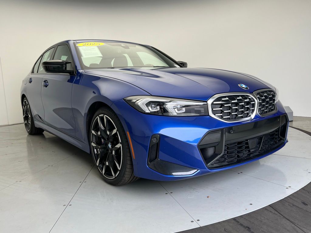 Thumbnail: 2025 BMW 3 Series - 2