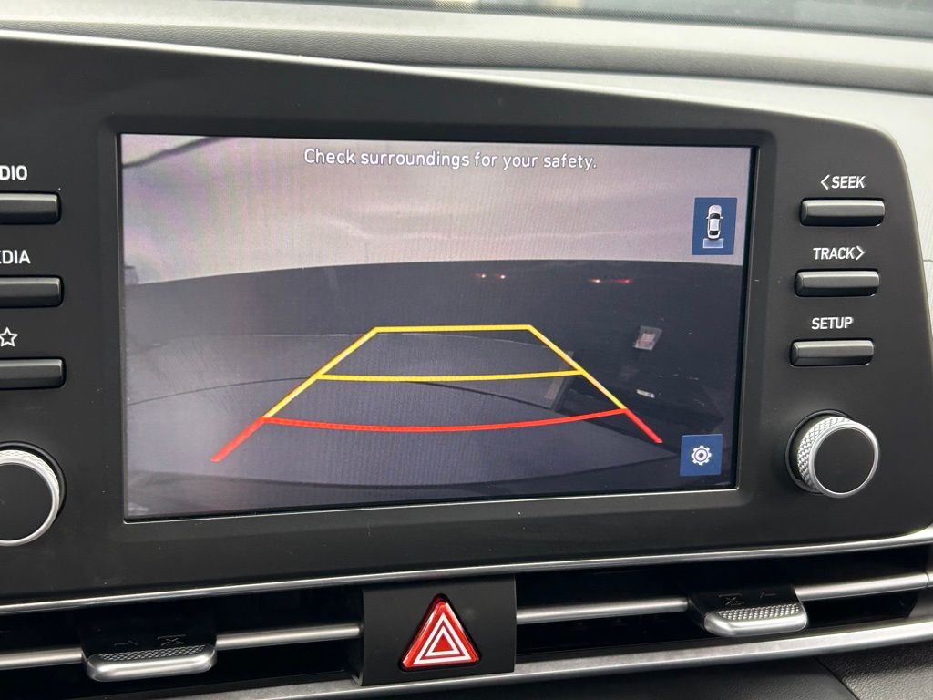 Used 2023 Onyx Black Hyundai SE image 15