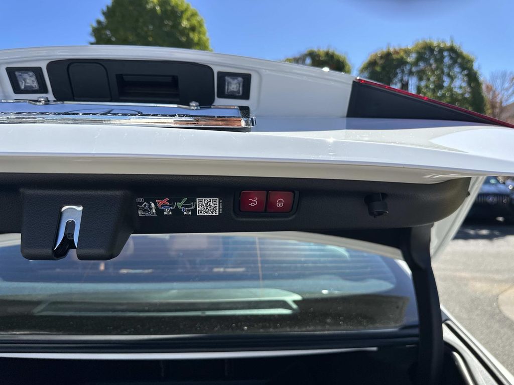 Thumbnail: 2025 Mercedes-Benz C-Class - 29