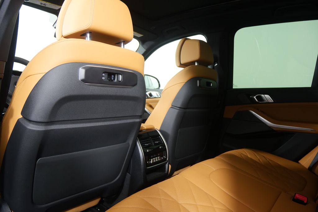 Thumbnail: 2026 BMW X5 - 17