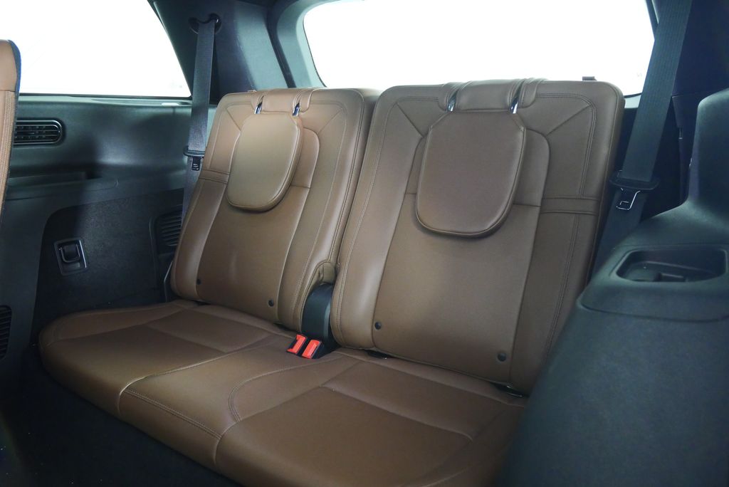 Thumbnail: 2022 Lincoln Aviator - 18