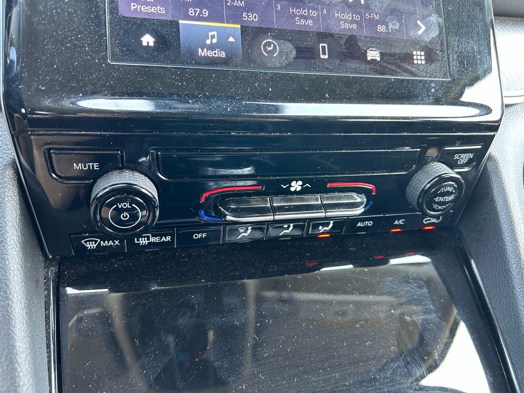 Thumbnail: 2023 Jeep Grand Cherokee L - 28