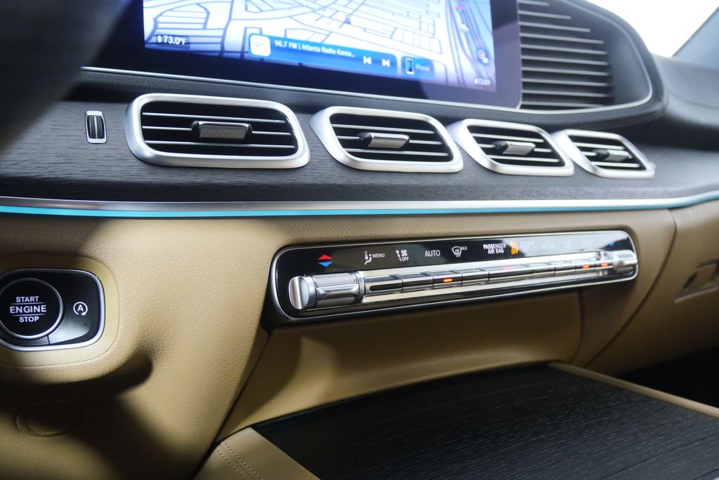 Thumbnail: 2024 Mercedes-Benz GLS - 25