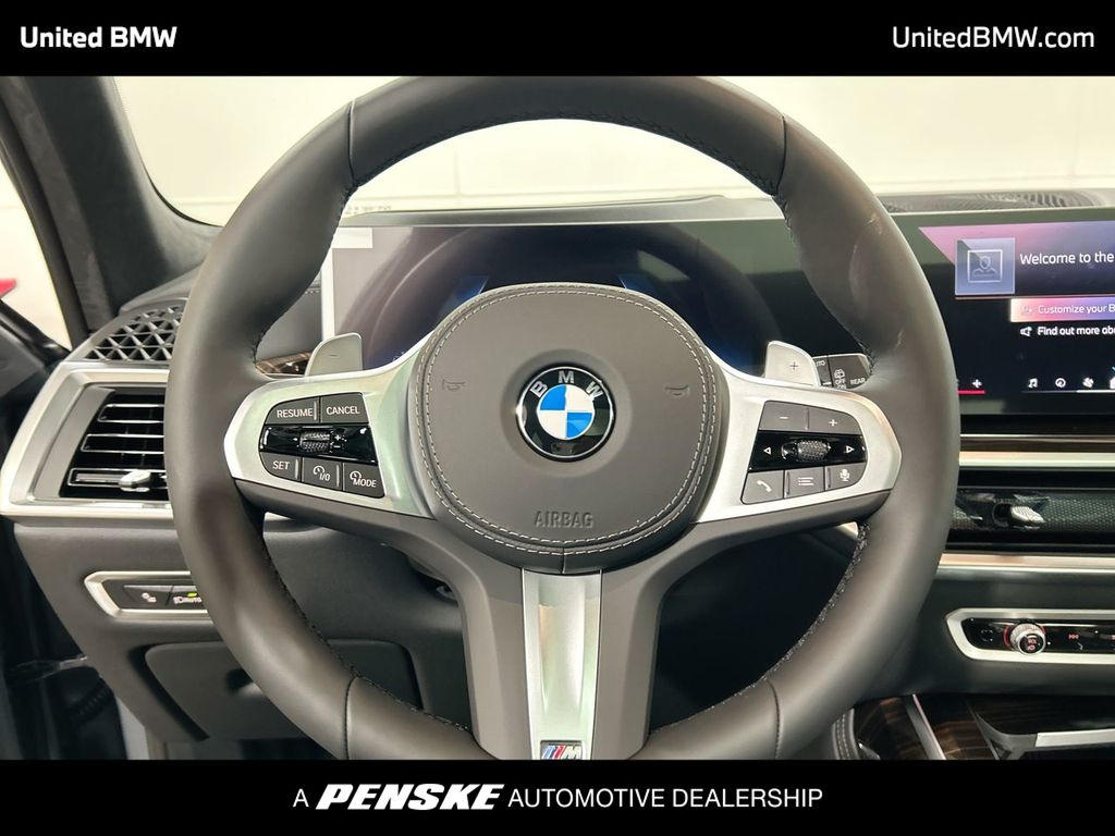 Thumbnail: 2026 BMW X7 - 14
