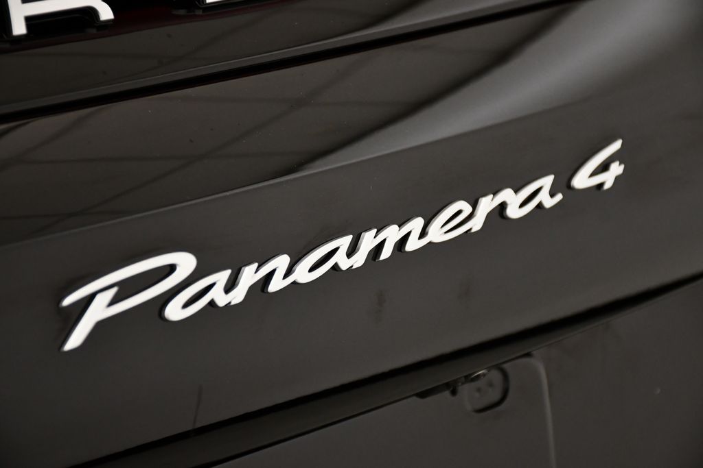 Thumbnail: 2026 Porsche Panamera - 11