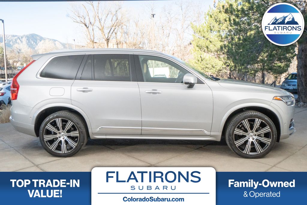 2023 Volvo XC90 B6 Ultimate Bright Theme 7-Passenger AWD