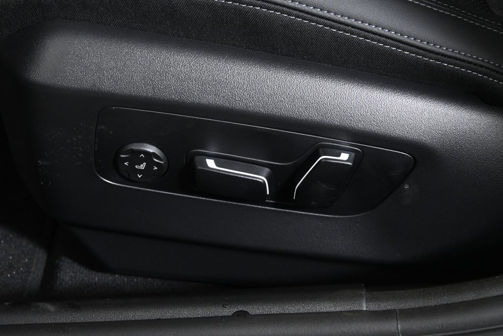 Thumbnail: 2026 BMW 5 Series - 28