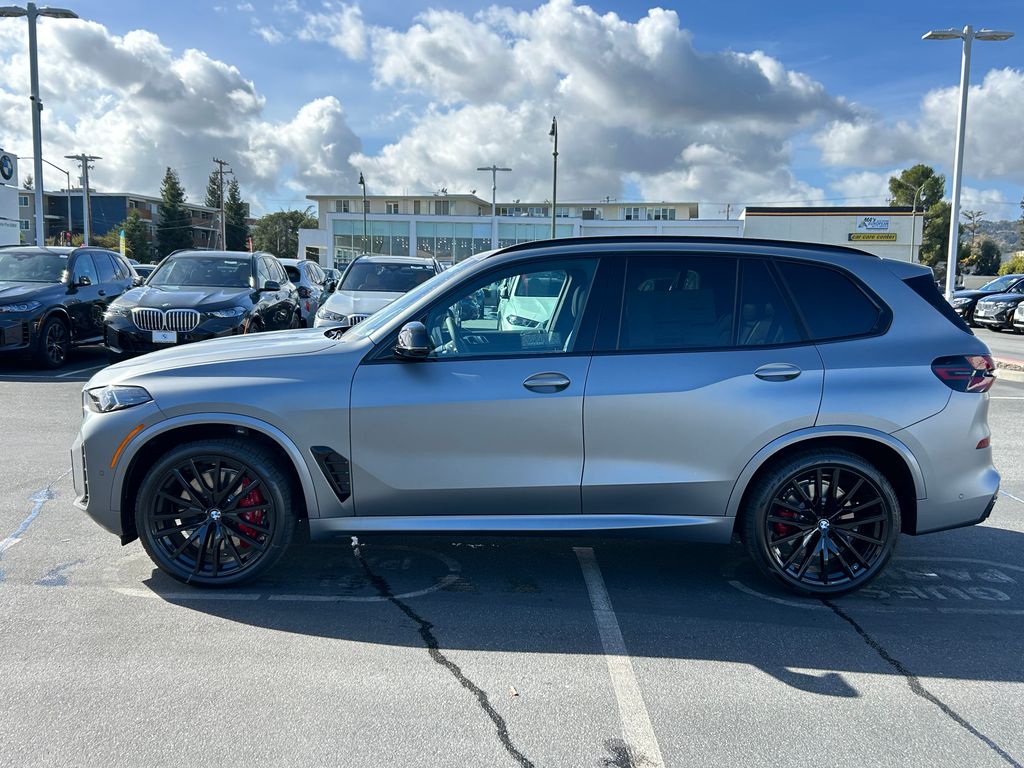 2025 BMW X5 M60i 2