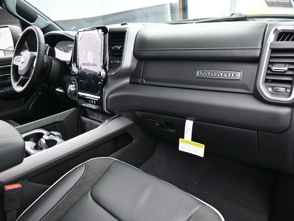 New 2026 Diamond Black Crystal Pearlcoat Ram Laramie image 42