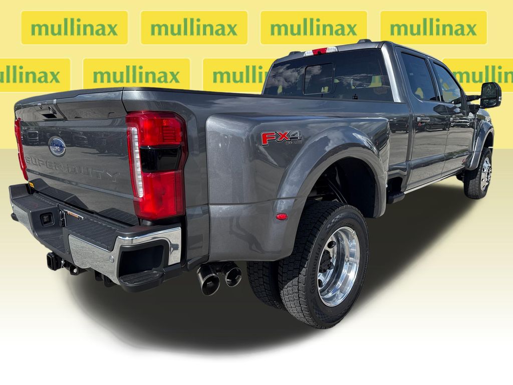 New 2026 Gray Ford Lariat image 15