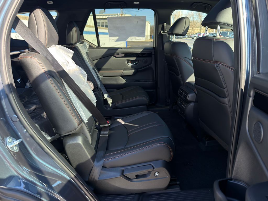 Thumbnail: 2026 Honda Pilot - 23