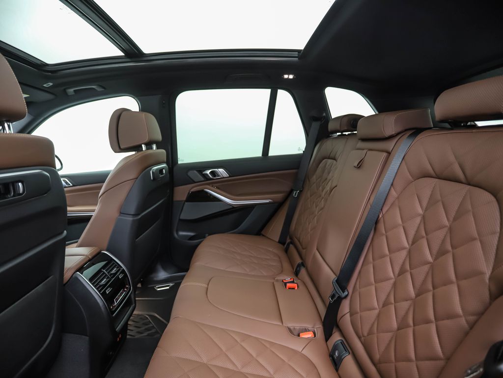 Thumbnail: 2026 BMW X5 - 22