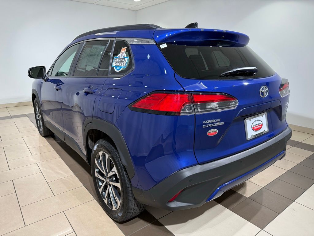 Thumbnail: 2025 Toyota Corolla Cross - 3