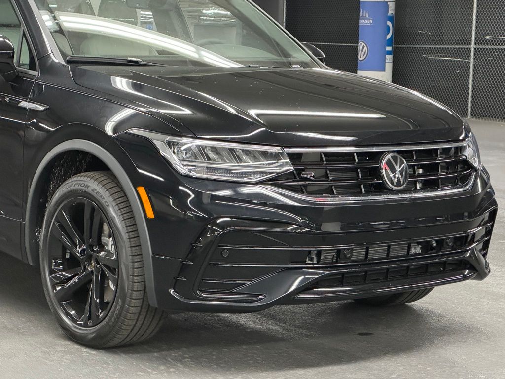 2024 Volkswagen Tiguan 2.0T SE R-Line Black 39