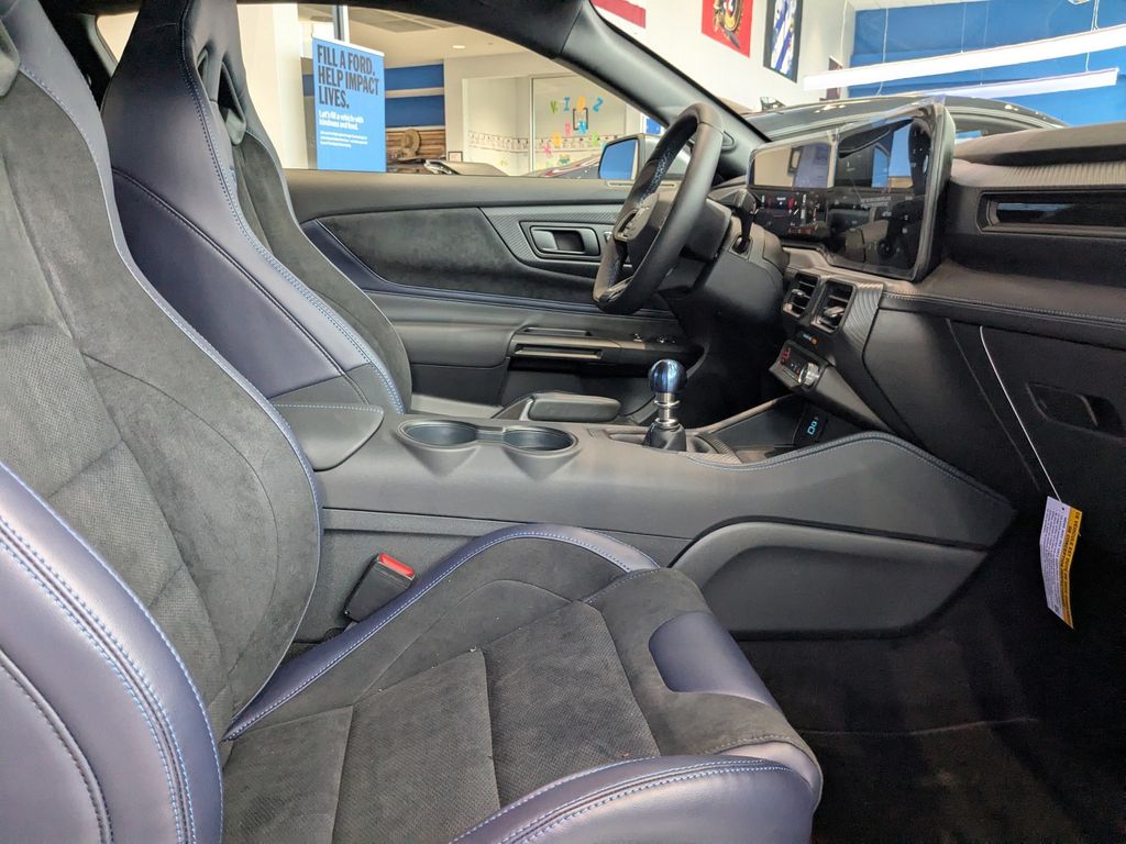 2025 Ford Mustang Dark Horse Fastback