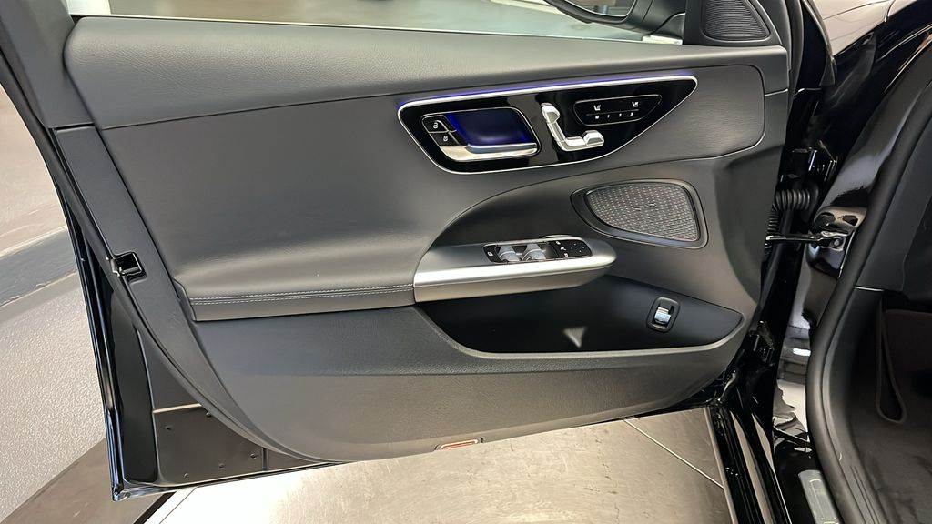 2025 Mercedes-Benz C-Class C 300 11
