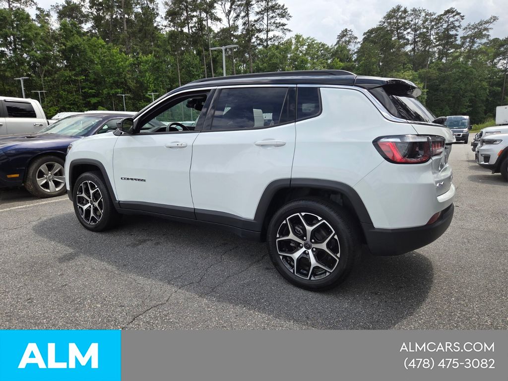 Used 2025 White Jeep Limited image 8