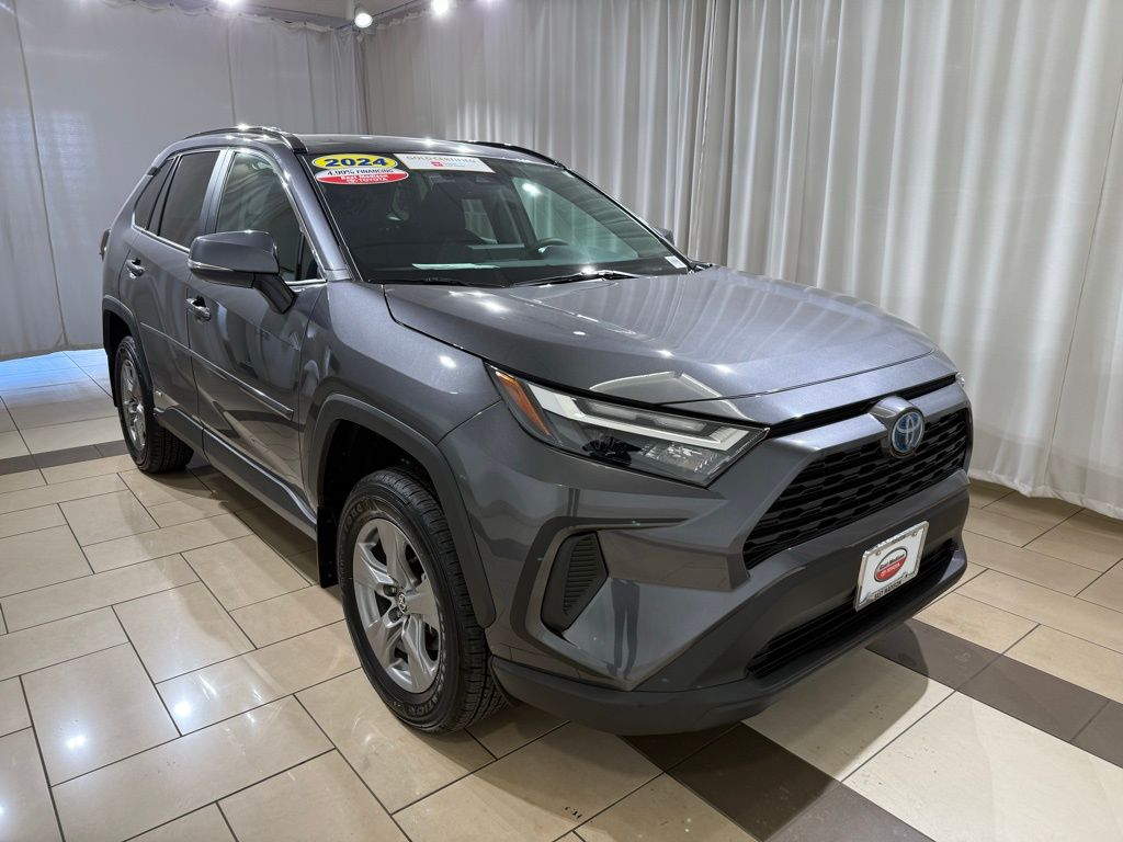 2024 Toyota RAV4 XLE 7