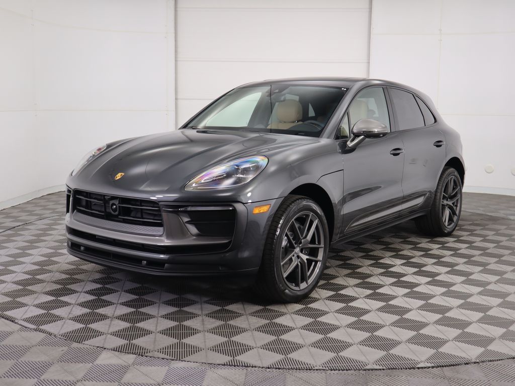Thumbnail: 2025 Porsche Macan - 1