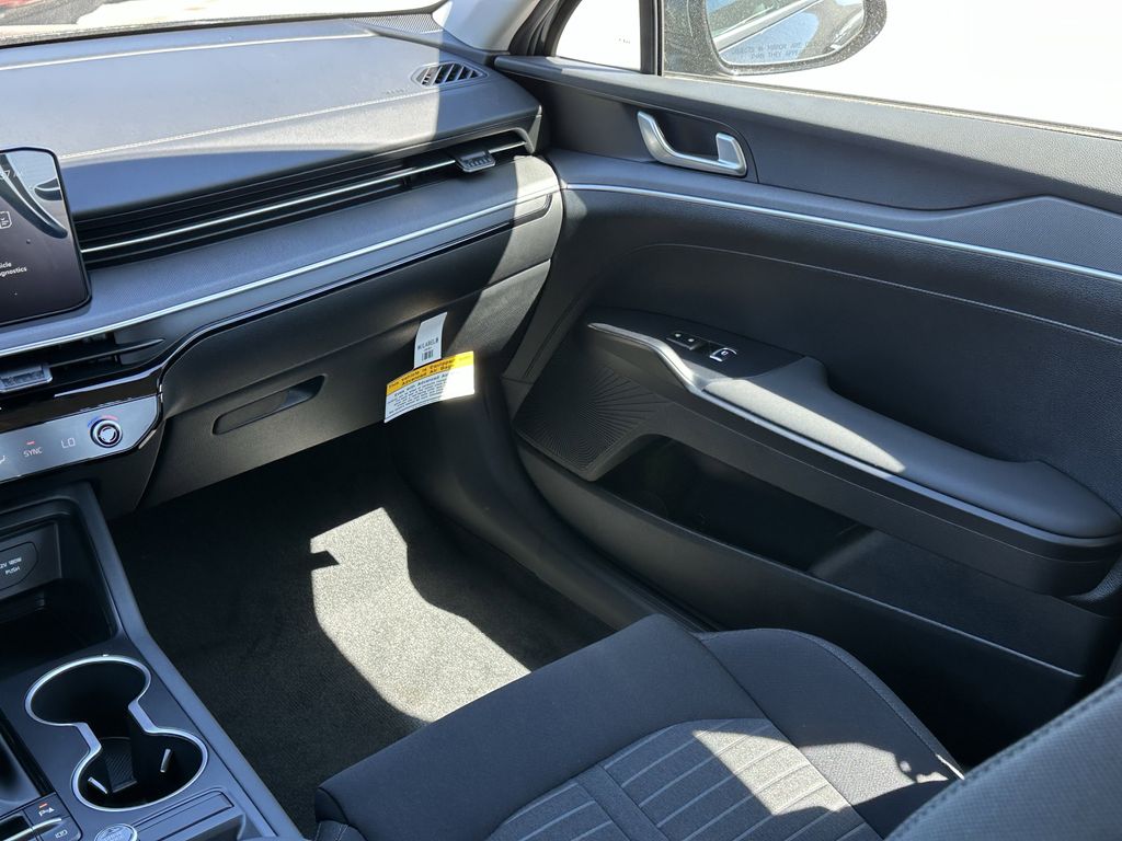 new 2026 Kia K5 car, priced at $25,020