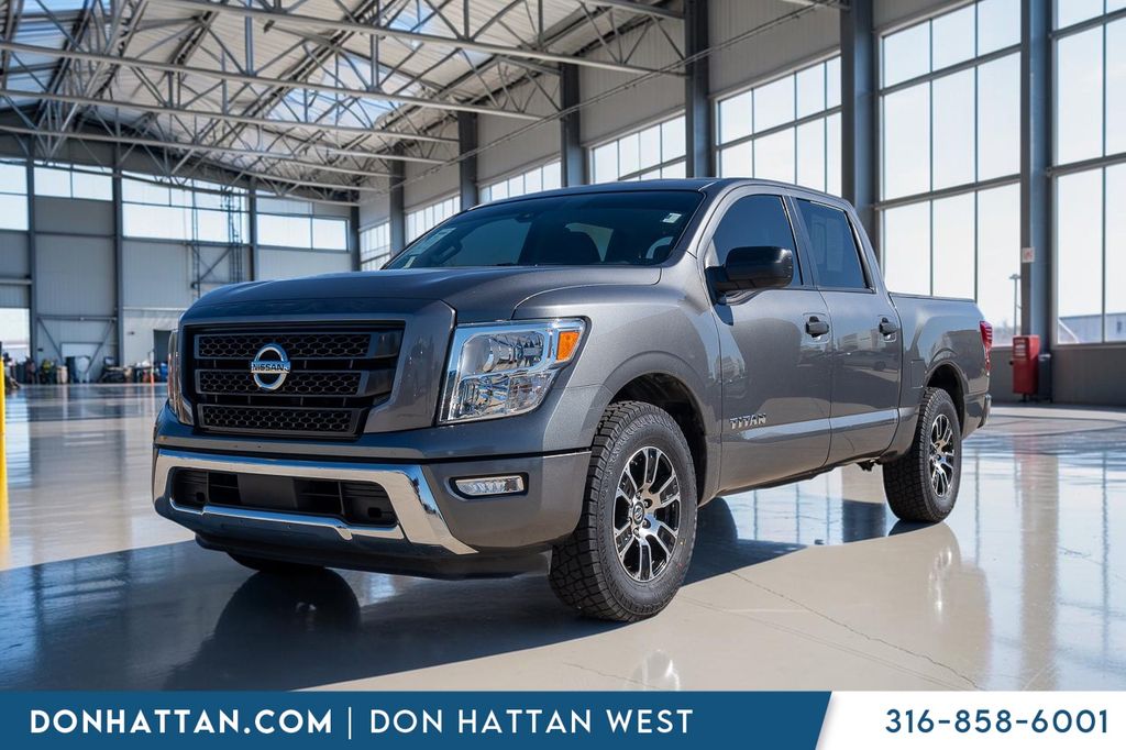  2022 Nissan Titan SV Crew Cab RWD   