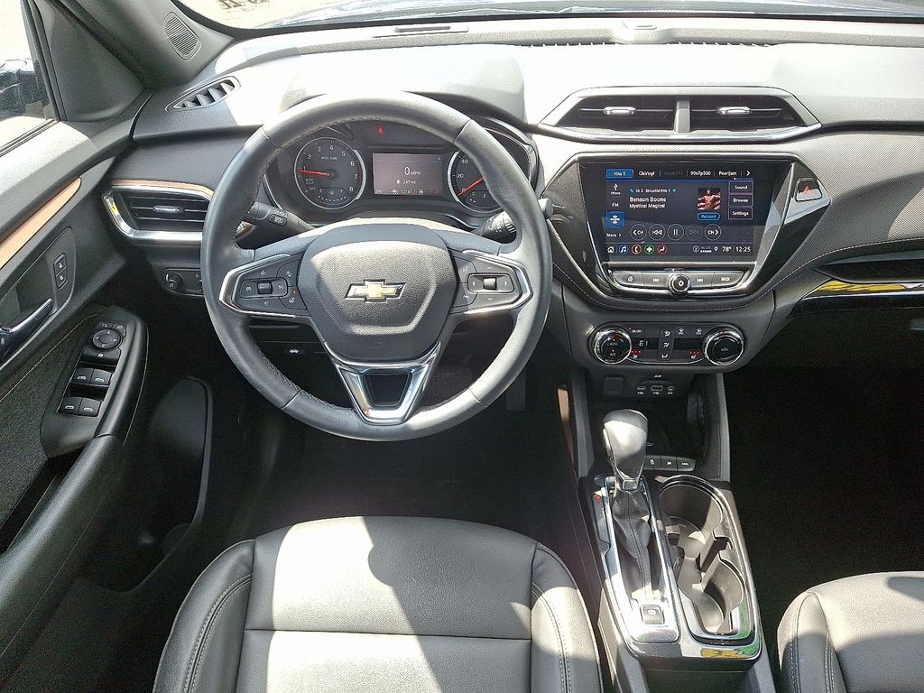 Thumbnail: 2022 Chevrolet TrailBlazer - 12