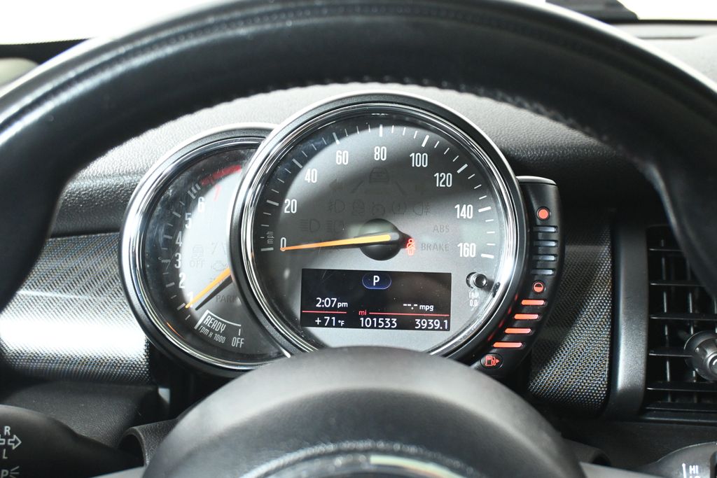 2015 MINI Cooper Base 18