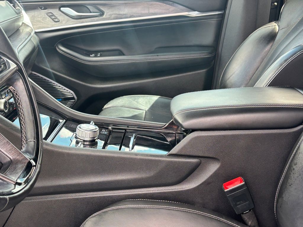 Used Car 2022 Jeep Grand Cherokee L  Overland For Sale Under $35,000 In Austin, Texas