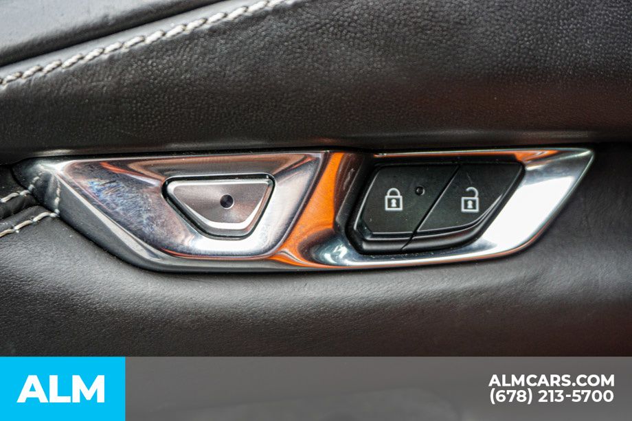 Used 2024 Orange Chevrolet Stingray image 57