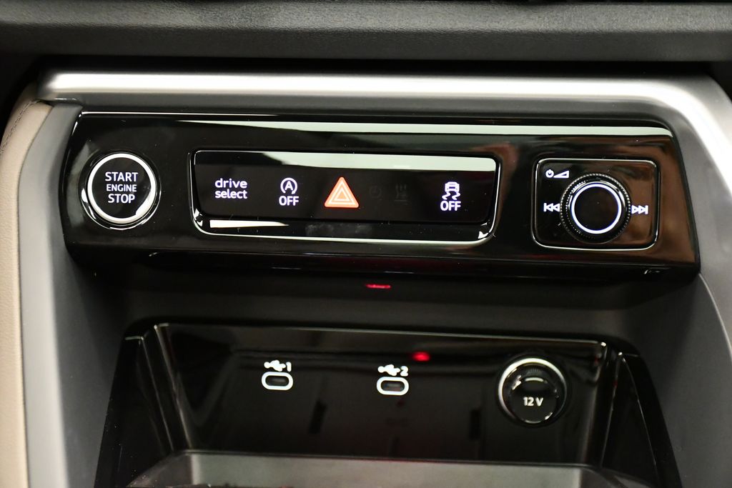 Thumbnail: 2025 Audi Q5 - 26