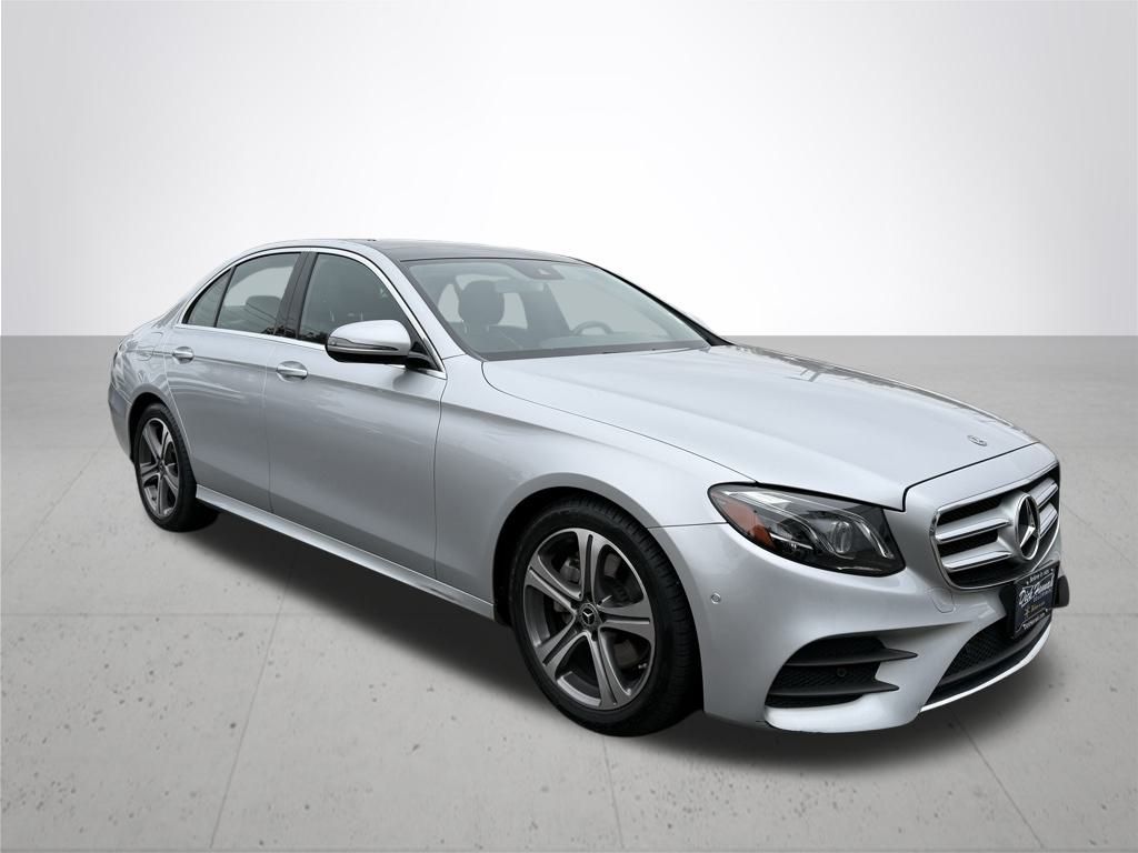 2018 Mercedes Benz E 300 photo 4