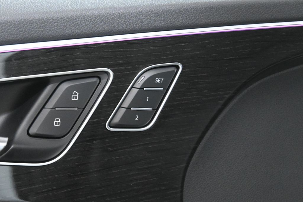 Thumbnail: 2026 Audi Q7 - 24