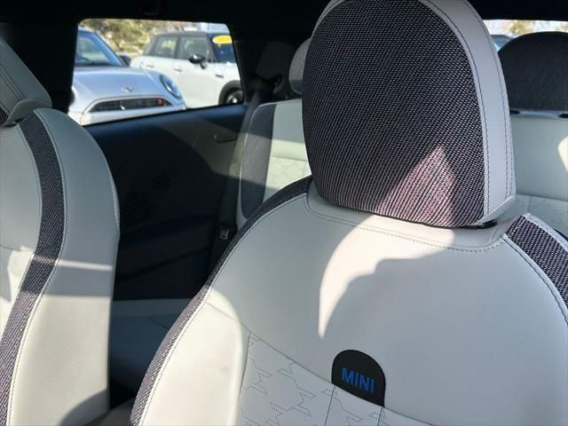 Thumbnail: 2026 MINI Cooper - 13