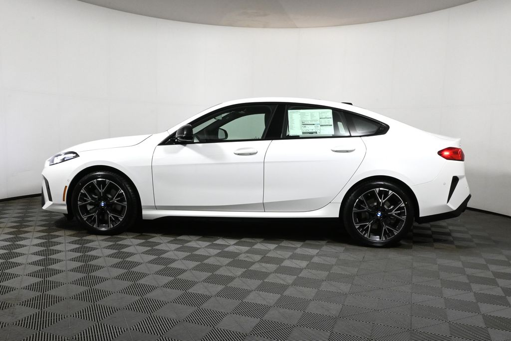 Thumbnail: 2026 BMW 2 Series - 2