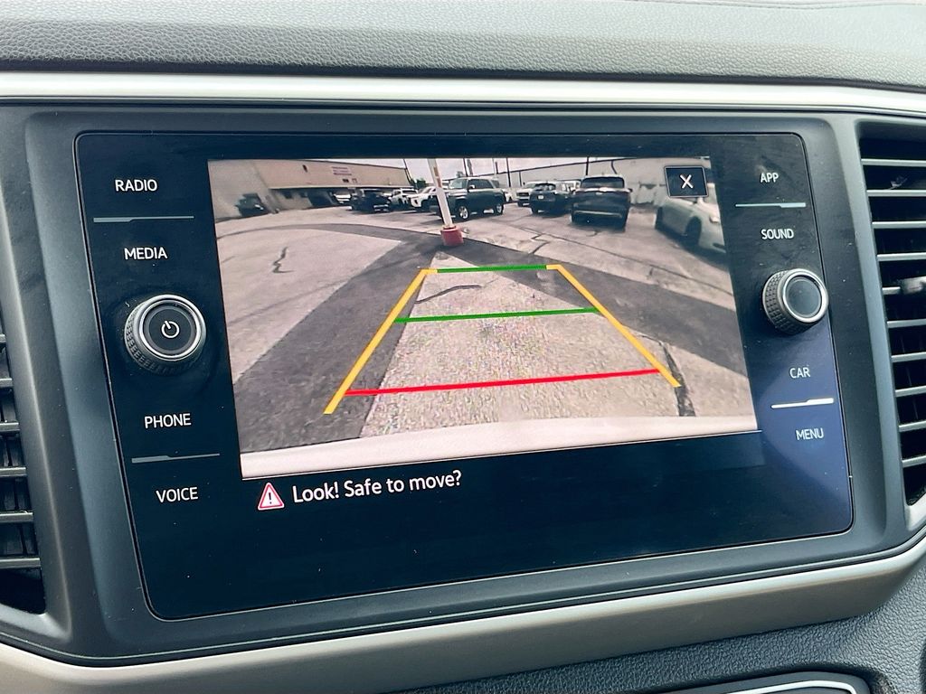 2021 Volkswagen Atlas Cross Sport 3.6L V6 SE w/Technology R-Line White at Big Star Buick GMC