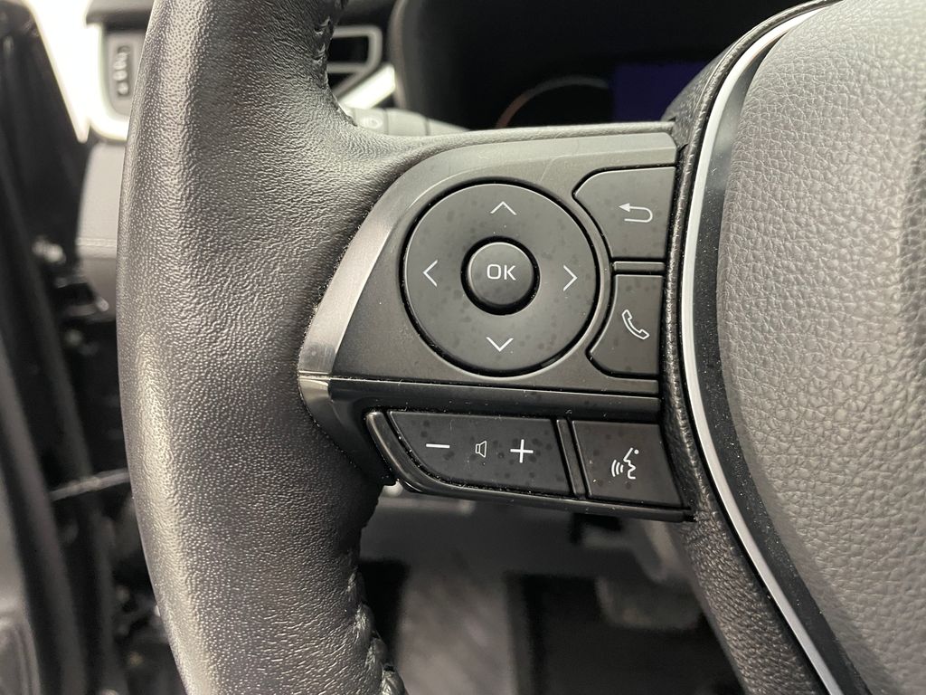 Thumbnail: 2021 Toyota RAV4 - 23
