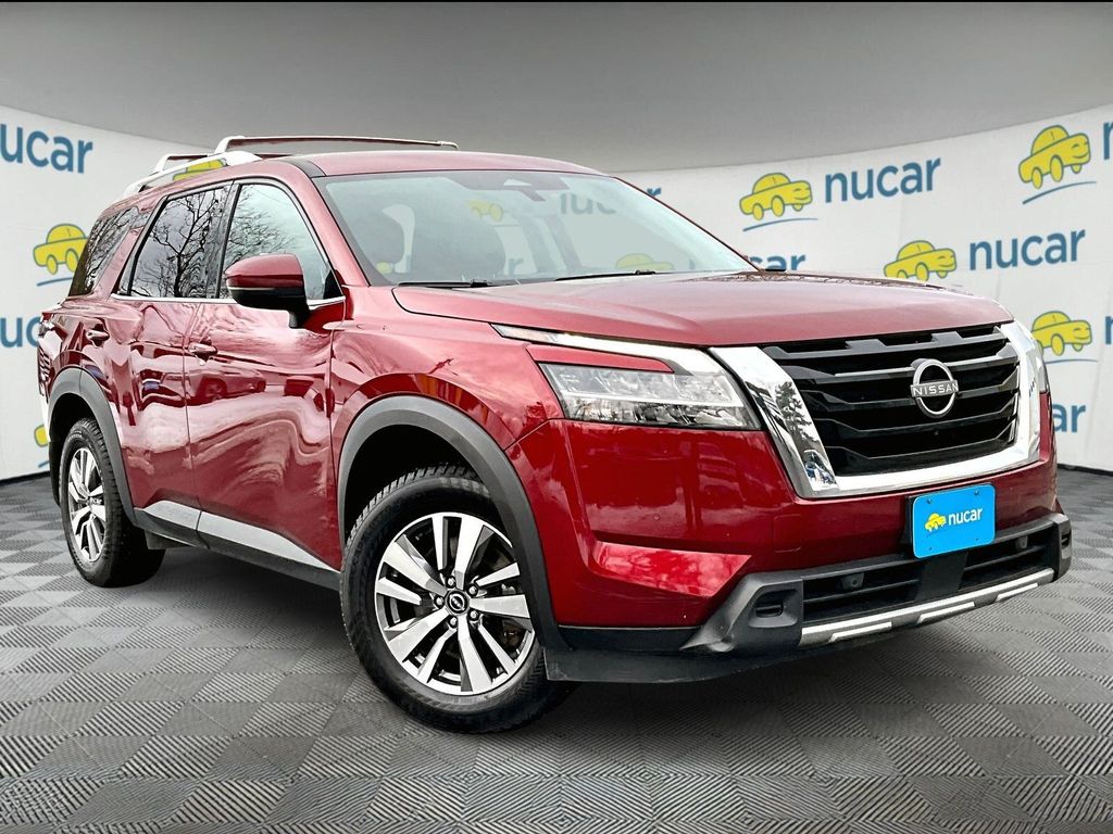 2023 Nissan Pathfinder SL 4WD