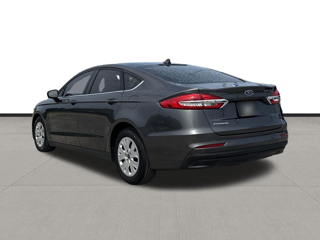 2020 Ford Fusion S - 6