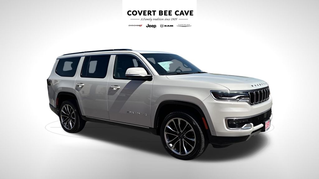 Luxury White Pearlcoat 2022 Jeep Wagoneer Series III 4WD SUV / Crossover Four-Wheel Drive 8-Speed Automatic