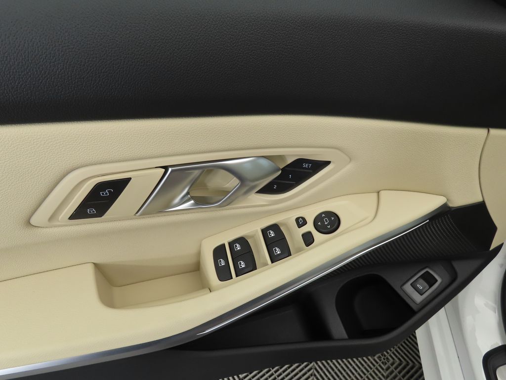 Thumbnail: 2026 BMW 3 Series - 23