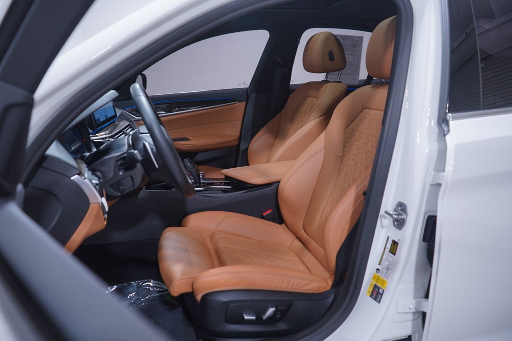 2022 BMW 5 Series 530e iPerformance 7