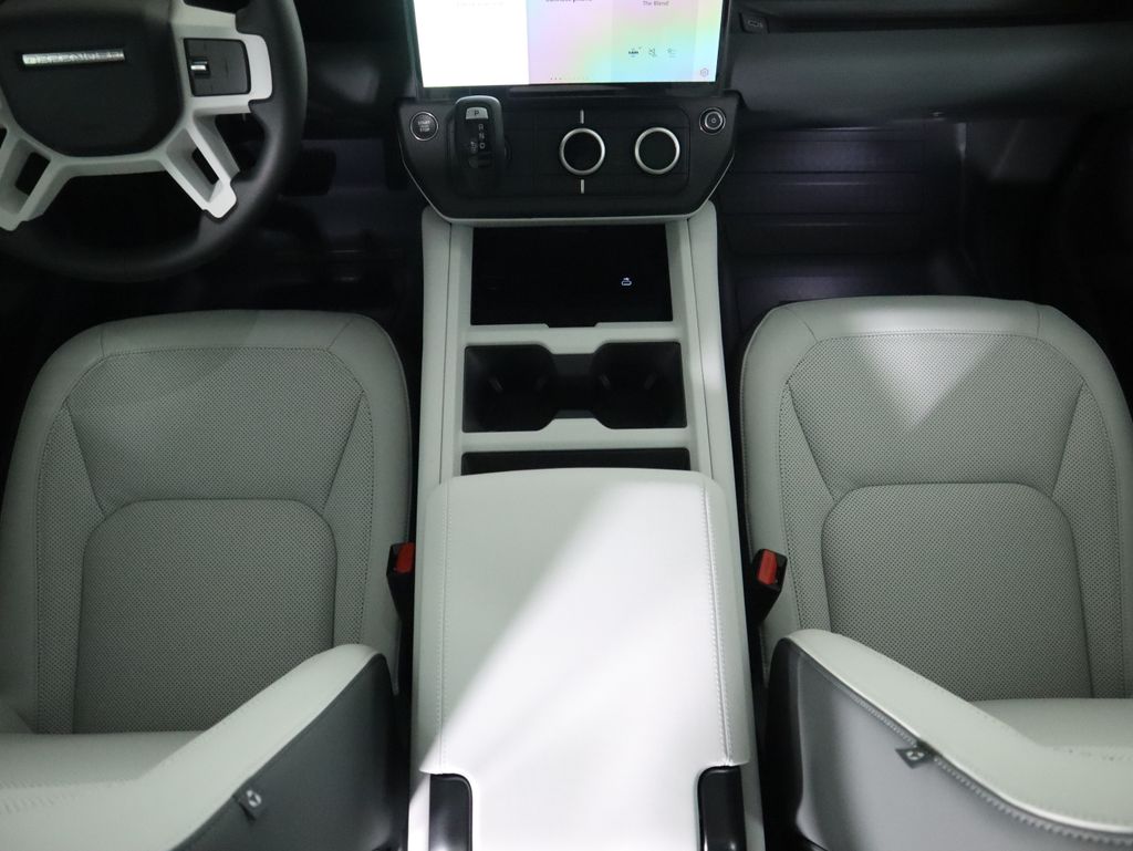 Thumbnail: 2026 Land Rover Defender - 18