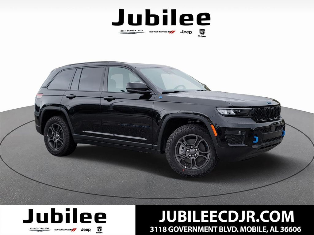 2025 Jeep Grand Cherokee 4xe Trailhawk 4WD