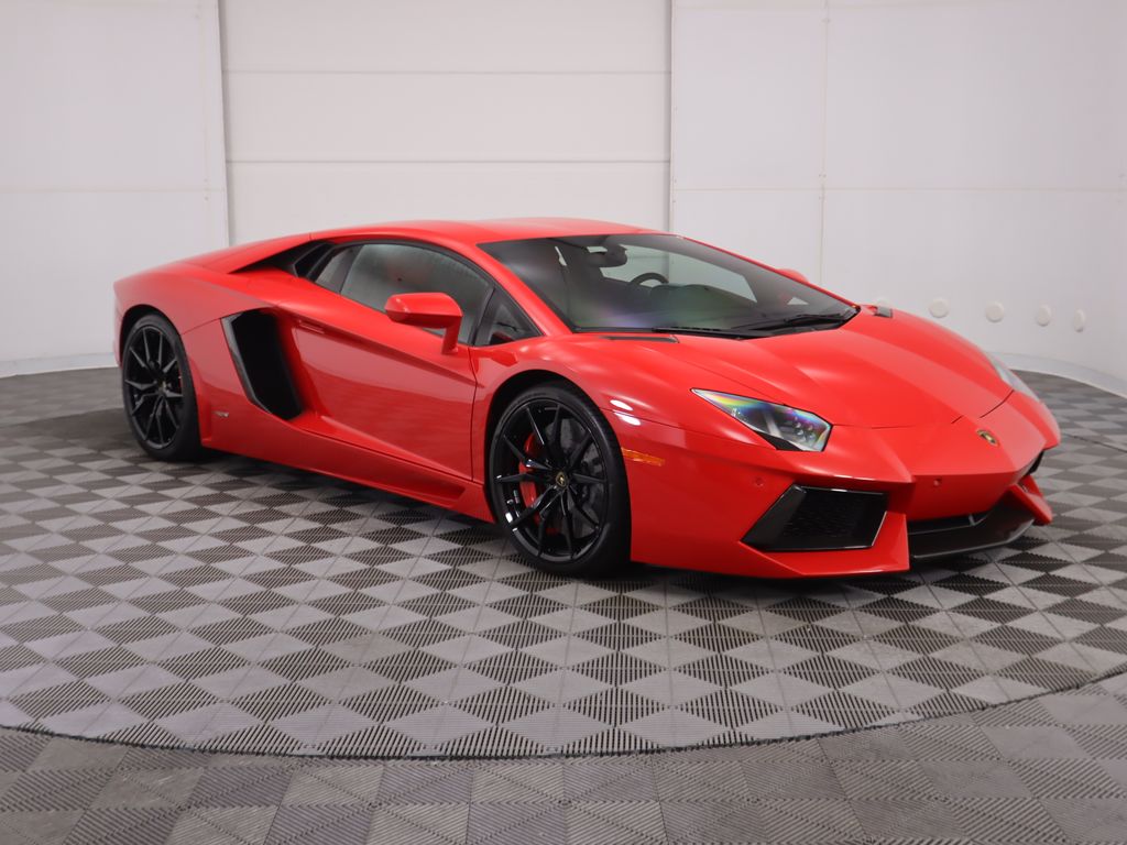 2014 Lamborghini Aventador  3