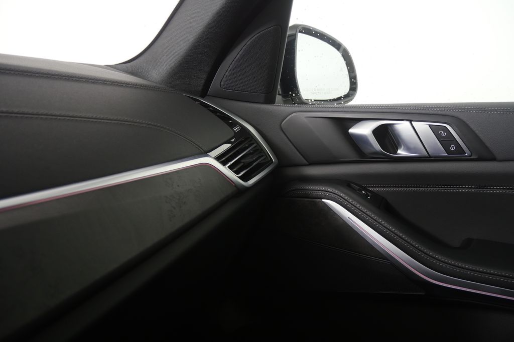 Thumbnail: 2022 BMW X5 - 27