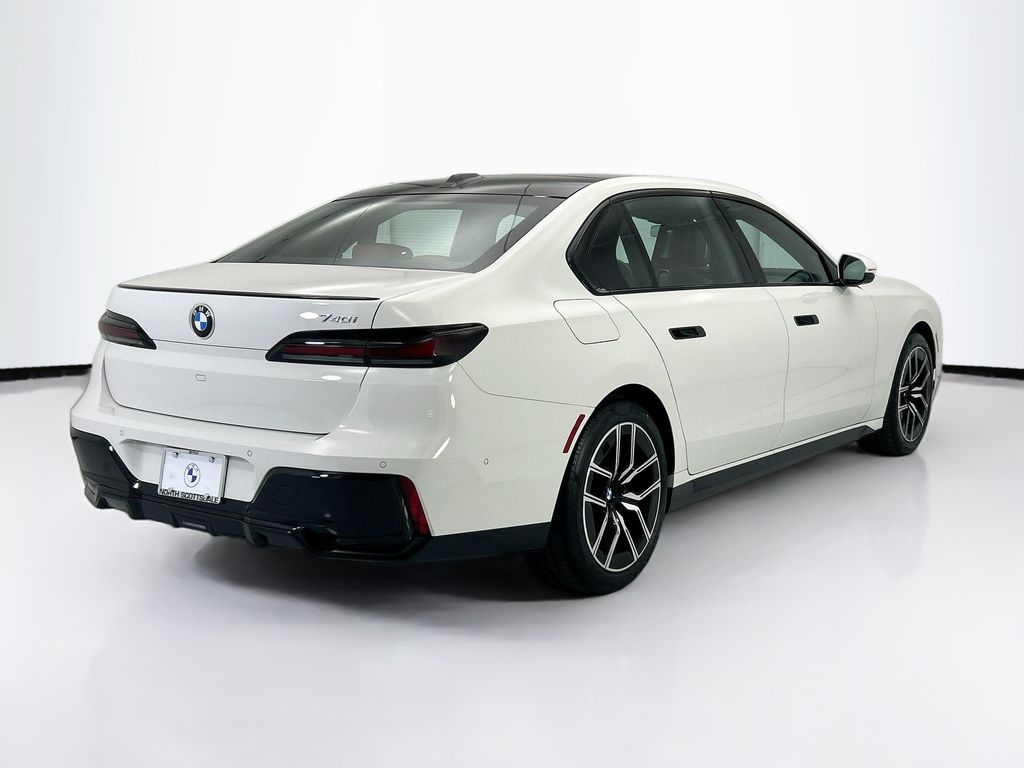Thumbnail: 2023 BMW 7 Series - 5