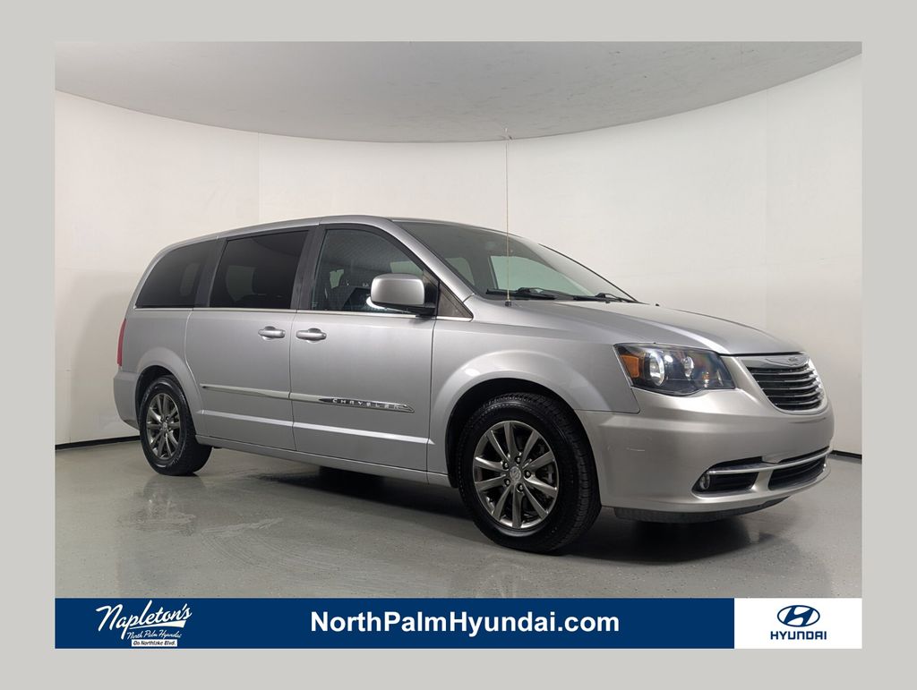 Billet Silver Metallic Clearcoat 2015 Chrysler Town & Country S FWD Minivan Front-Wheel Drive 6-Speed Automatic