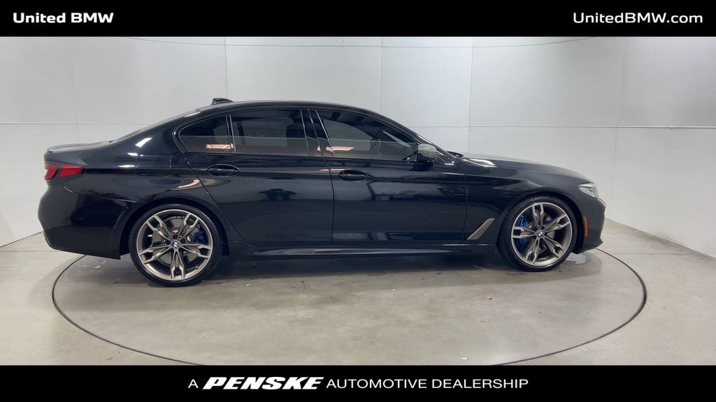 2022 BMW 5 Series M550i xDrive 9