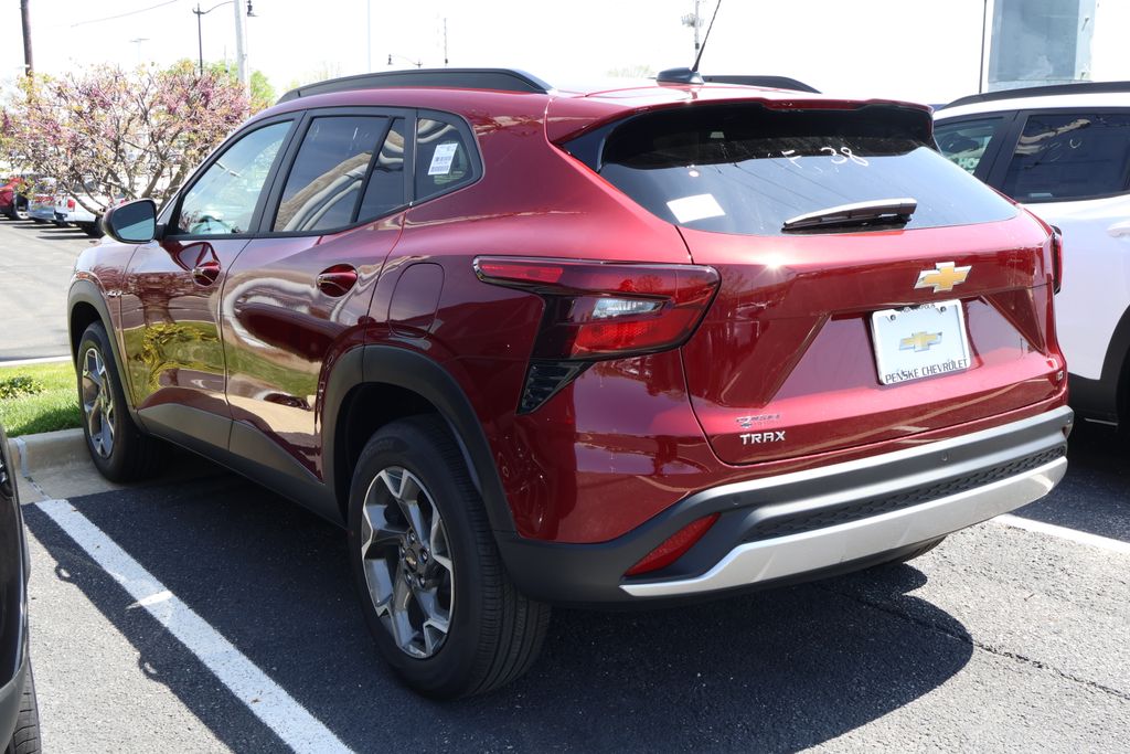 2025 Chevrolet Trax LT 10